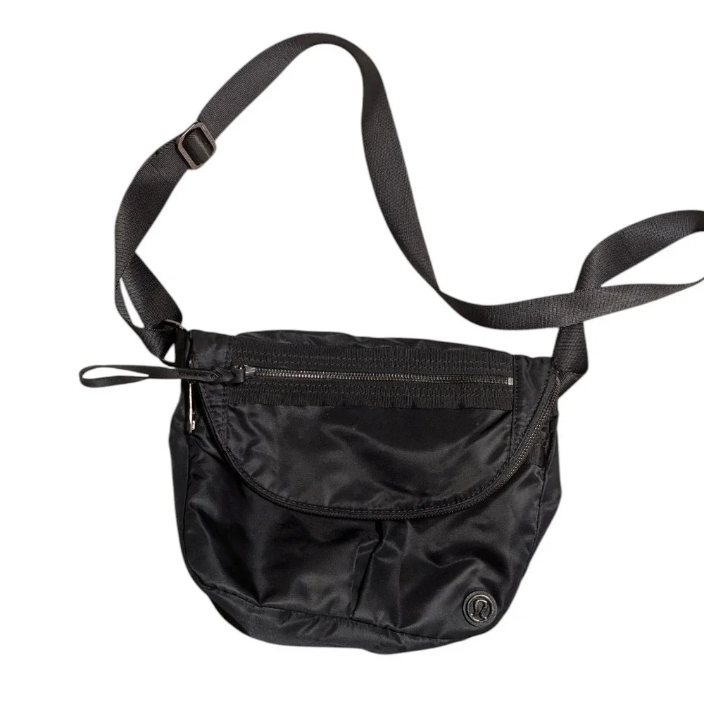 Lululemon All Night Festival Bag Black Nylon Crossbody Messenger Bag 5L